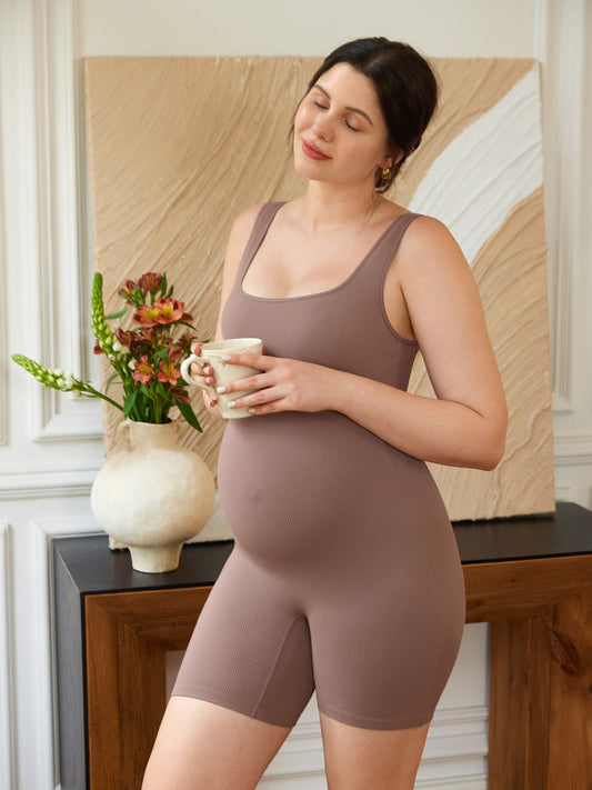 Macacão de Maternidade Canelado com Decote Quadrado